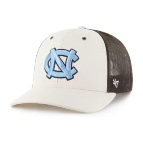 Gorra trucker sin teñir de los Tar Heels de Carolina del Norte '47